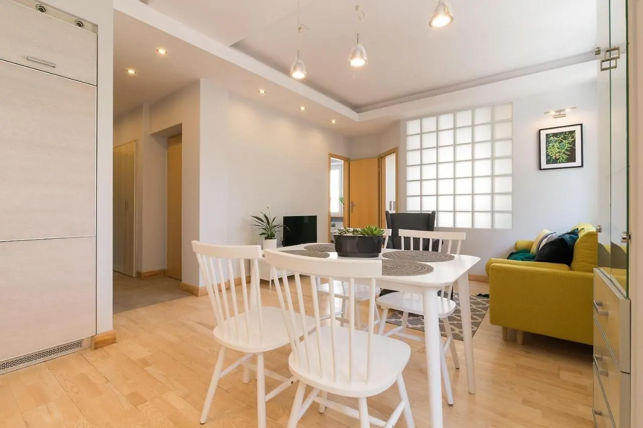 Rent Like Home - Szkolna 5 Warsaw 0*,